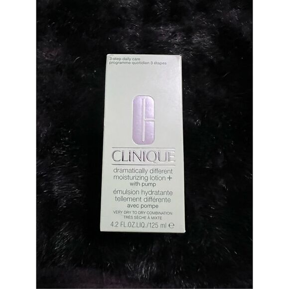 CLINIQUE DRAMATICALLY DIFFERENT MOISTURIZING LOTION WITH PUMP 4.2 OZ 125 ML - Picture 1 of 4
